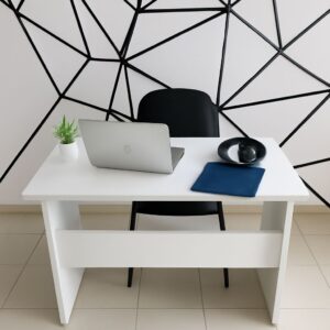 Bureau élégant et pratique